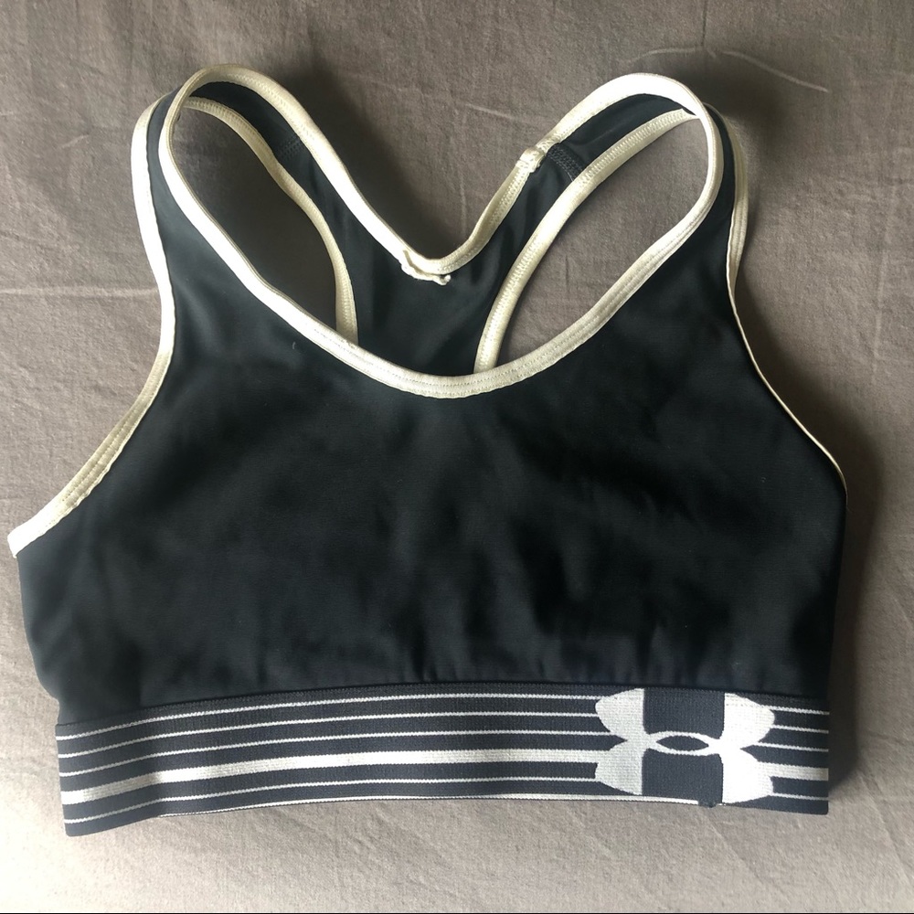 Under Armor -small black/white sports bra